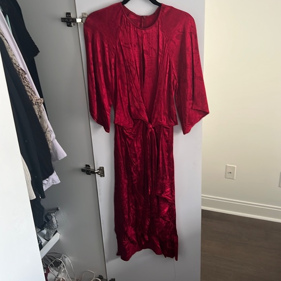 Red Zara kimono style dress - Picture 2 of 3